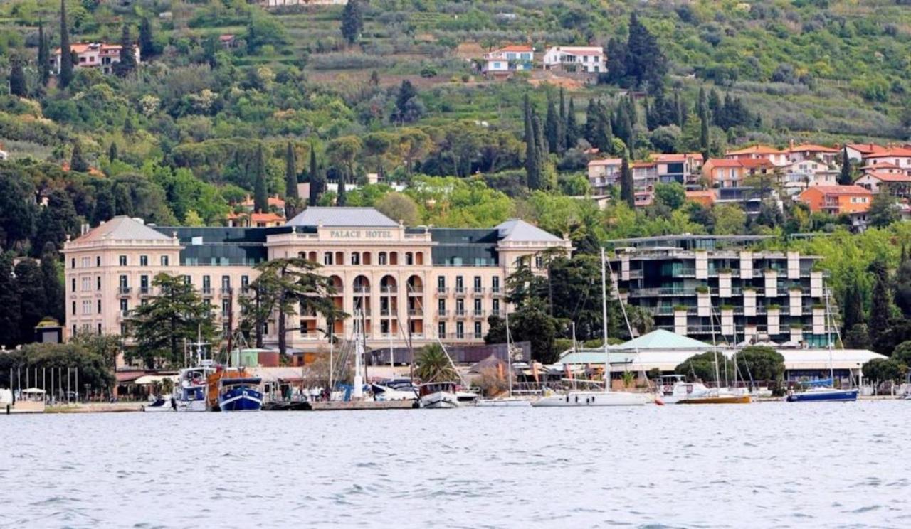 Luxury Apartments Portorož Buitenkant foto